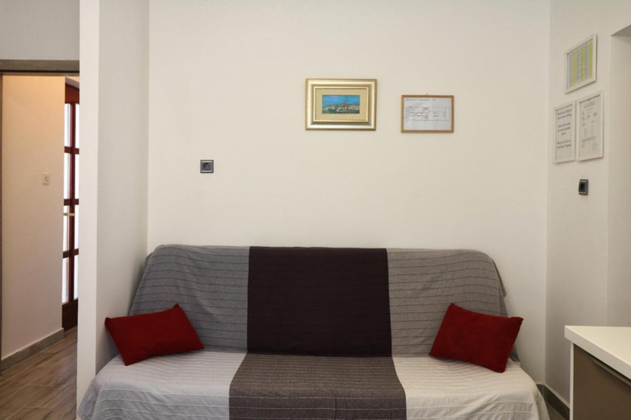 Apartmani Mikin Betina  Eksteriør billede