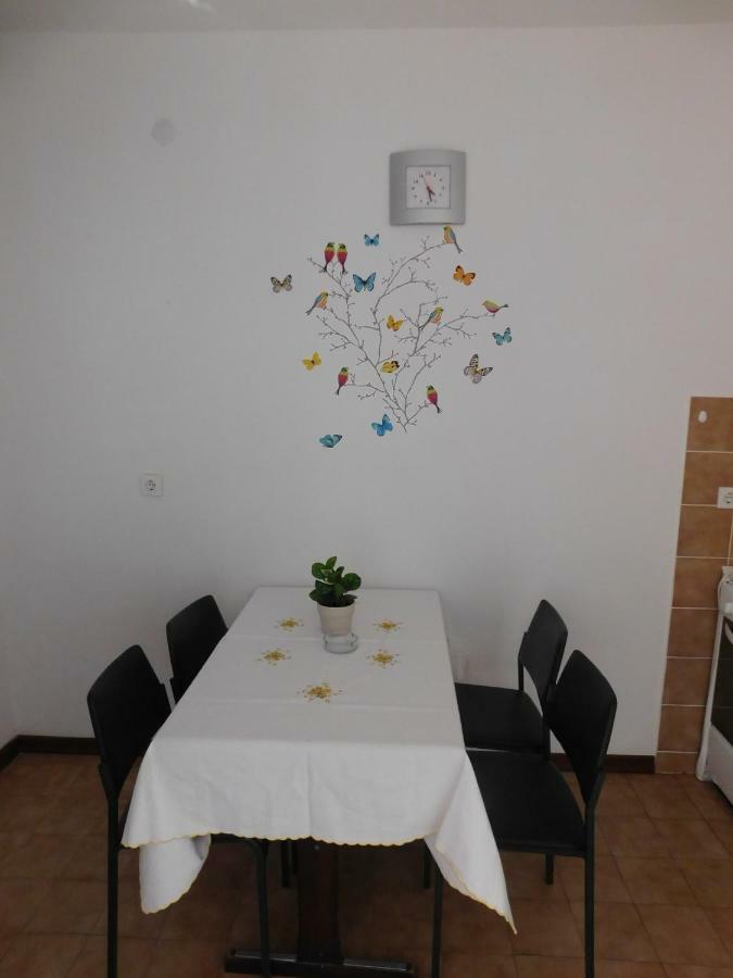 Apartmani Mikin Betina  Eksteriør billede