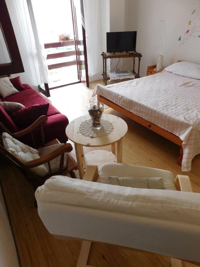 Apartmani Mikin Betina  Eksteriør billede