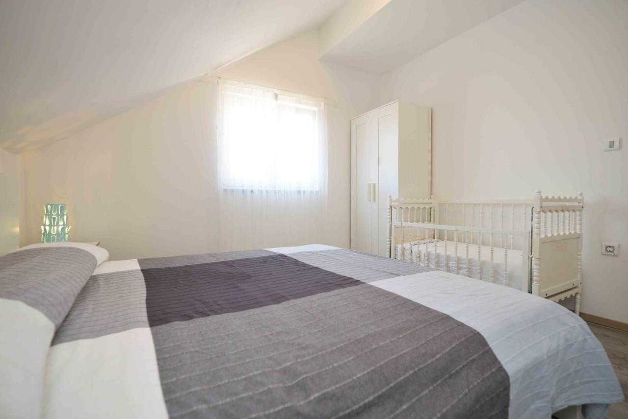 Apartmani Mikin Betina  Eksteriør billede