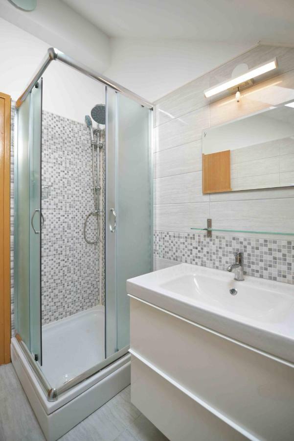 Apartmani Mikin Betina  Eksteriør billede